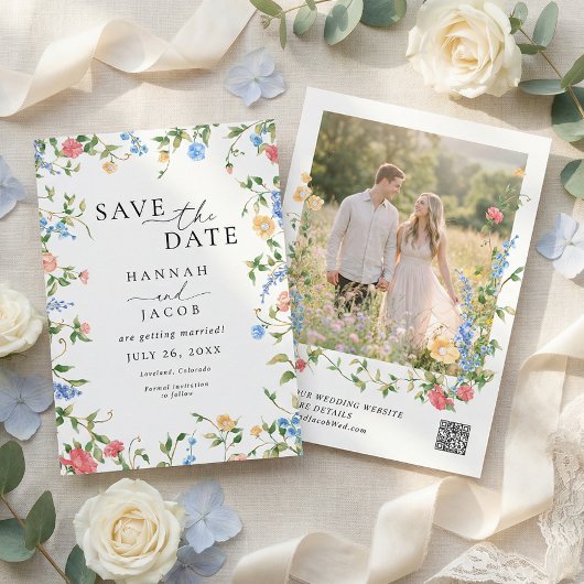 Elegante QR-code trouwkaart met wilde bloemen Save The Date