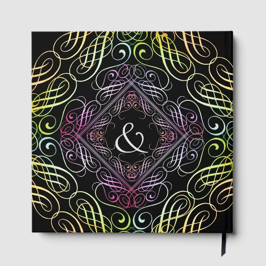 Elegante regenboog scrollwerk schrift op zwart gastenboek (Achterkant)