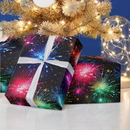 Elegante regenboog vuurwerk op zwarte achtergrond cadeaupapier