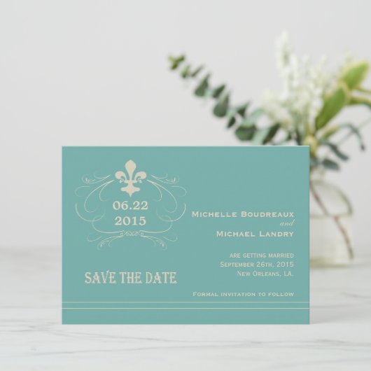 Elegante Retro Stijl Fleur de Lis Bewaar de Datum Save The Date (Staand voorkant)