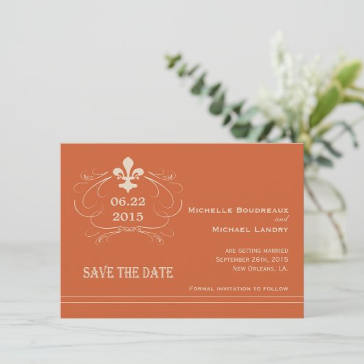 Elegante Retro Stijl Fleur de Lis Save the Date Kaart (Staand voorkant)