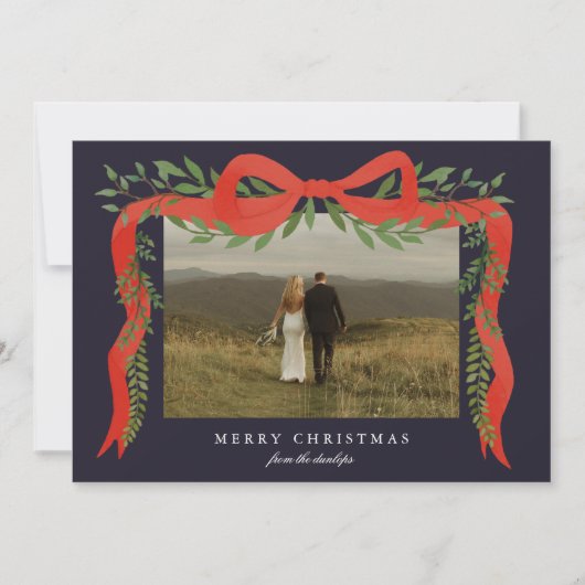 Elegante rode boog met groen Foto Kerstmis Feestdagenkaart (Voorkant)