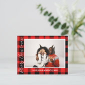 Elegante rode buffel geruite kerst paar foto feestdagenkaart (Staand voorkant)