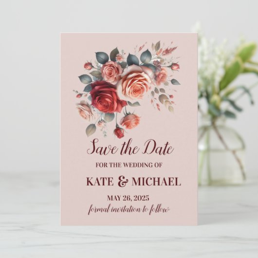 Elegante rode en perzik blozen bloemenbruiloft save the date (Staand voorkant)