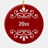 Elegante rode en witte familienaam Kerstjaar Keramisch Ornament (Achterkant)