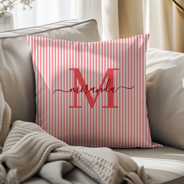 Elegante rode en witte strepen monogram naam kussen (Creator heeft geüpload)