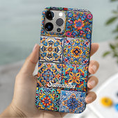 Elegante Rode Gele Mexicaanse Talavera Monogram iPhone 15 Case