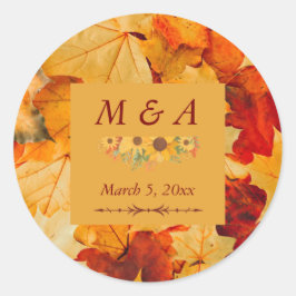 Elegante rode gouden herfstbladeren bruiloft ronde sticker