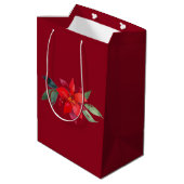 Elegante rode poinsettia Custom Vrolijk Kerstfeest Medium Cadeauzakje (Achterkant Gekanteld)