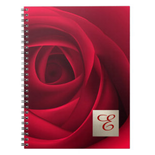 Elegante rode roos aangepaste monogram cadeau notitieboek
