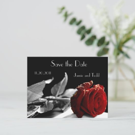 Elegante rode roos Save the Date Aankondigingskaart (Staand voorkant)