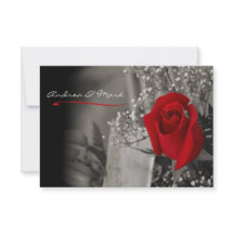 Elegante rode roos zwart-wit bruiloft