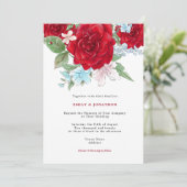 Elegante rode rozen bloemen typografie bruiloft kaart (Staand voorkant)