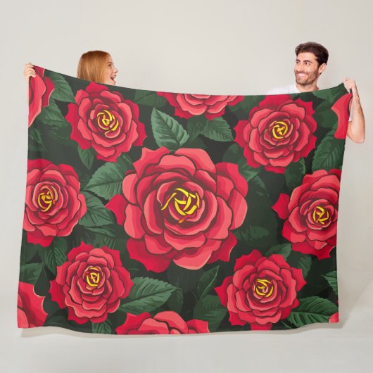 Elegante rode rozen met weelderige groene bladeren fleece deken (In situ)