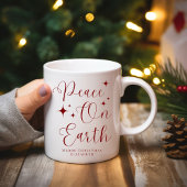 Elegante Rode Script Vrede Op Aarde Prettig Kerstf Mok