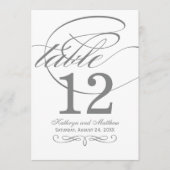 Elegante Roetkleurige Kalligrafie Huwelijk Tafelnu Kaart (Voorkant)