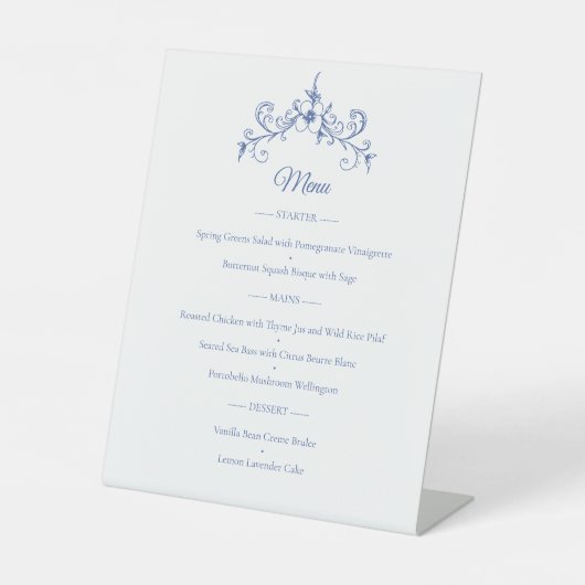 Elegante  Romance Dusty Blue Wedding Menu Reclamebord Met Voetstuk (Voorkant)