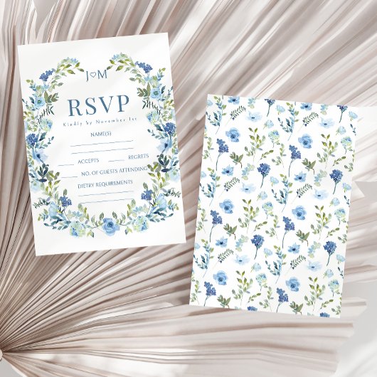 Elegante romantische blauwe bloemenkrans rustieke  RSVP kaartje