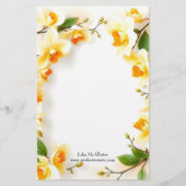 Elegante romantische krans van delicate gele bloem briefpapier (Voorkant)