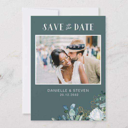 Elegante romantische witte bloemen eucalyptus brui save the date (Voorkant)