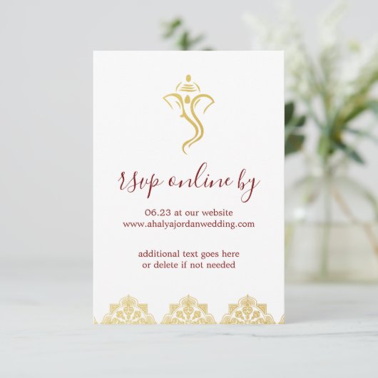 Elegante Rood & Goud Ganesha & Mehndi Wedding RSVP Kaart (Staand voorkant)