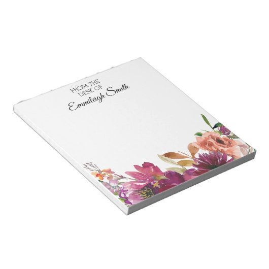 Elegante roodkoraal waterverf bloemensjabloon notitieblok (Schuin)