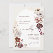 Elegante roodwijnkleurige bloemboog bruiloft kaart (Voorkant)