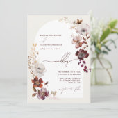 Elegante roodwijnkleurige bloemboog bruiloft kaart (Staand voorkant)