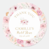 Elegante roze bloemachtige bruidsdouche ronde sticker (Voorkant)