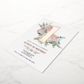 Elegante Roze Bloemen 1e Verjaardagsuitnodiging Fo Folie Uitnodiging (Gedraaid)