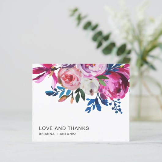 Elegante Roze Bloemen Budget Huwelijk Dank u kaart (Staand voorkant)