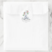 Elegante roze bloemen en groen - bruidsuitnodiging ronde sticker (Tas)