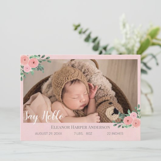 Elegante Roze Bloemen Foto Geboorteaankondiging Aankondiging (Staand voorkant)