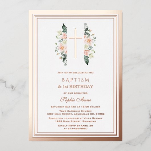 Elegante Roze Bloemen Meisje 1e Verjaardag Doop Folie Uitnodiging (Voorkant)