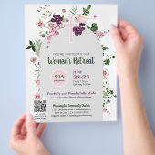 Elegante Roze Bloemen Vrouwen Kerk QR Code Retreat Flyer (Hand)