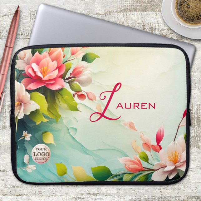 Elegante roze bloemenontwerp laptophoes laptop sleeve (Laptop sleeve featuring a painting of elegant pink flowers on a dreamy ocean like background)
