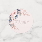 Elegante roze bloemige 70ste verjaardagsfeestje op confetti (Kleine voorkant)