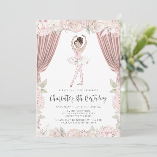 Elegante roze bloemige ballerina bruin haar verjaa kaart (Staand voorkant)