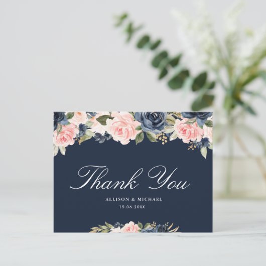 Elegante roze blush & navy bloemenbruiloft dank u briefkaart (Staand voorkant)