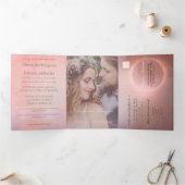 Elegante Roze Calligrafie Aangepaste Foto Bruiloft Drieluik Aankondiging (Binnen)