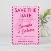 Elegante Roze Chevron Streep QR Code Save The Date (Staand voorkant)