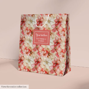 Elegante roze en gouden bloemengeburtstagszak medium cadeauzakje