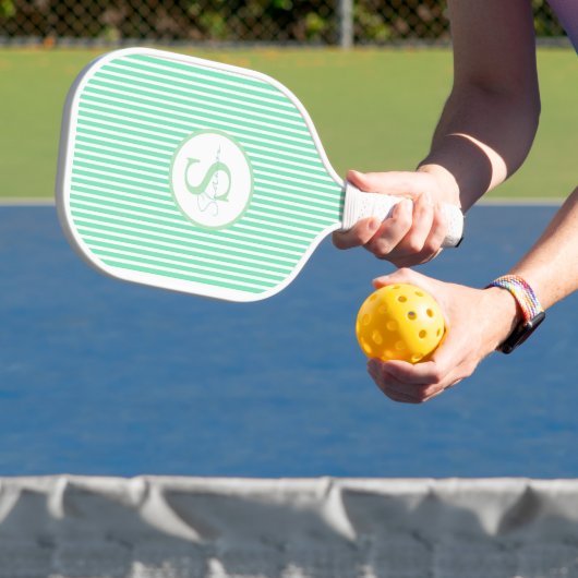 Elegante Roze Gestreepte Monogram Pickleball Paddl Paddle (Insitu)