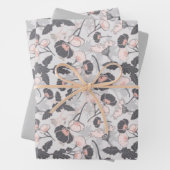 Elegante roze grijze bloemen inpakpapier vel (In situ)