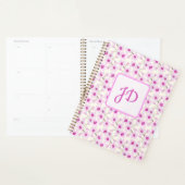 Elegante Roze Kersenbloesem Bloemenkunst Monogram Planner (Display)