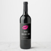 Elegante Roze Kus Bachelorette Feest Fles Wijn Etiket (Voorkant)