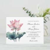 Elegante Roze Lotus Bloem Huwelijksuitnodiging Kaart (Staand voorkant)