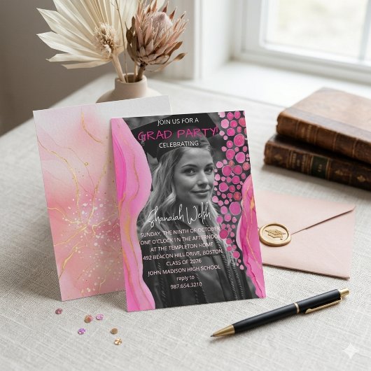 Elegante roze marmeren afstudeeruitnodiging kaart