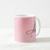 Elegante Roze Monogram Aangepaste Naam Koffiemok (Voorkant rechts)