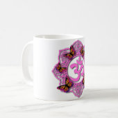 Elegante Roze ohm mandala roze paarse vlinders Koffiemok (Voorkant links)